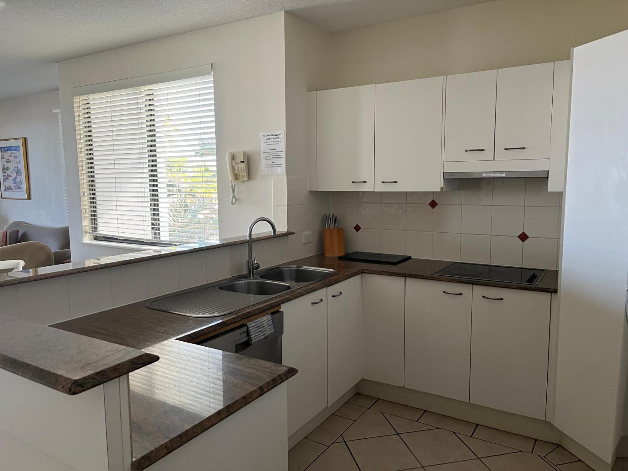 Kings Row Apartments Caloundra Dış mekan fotoğraf